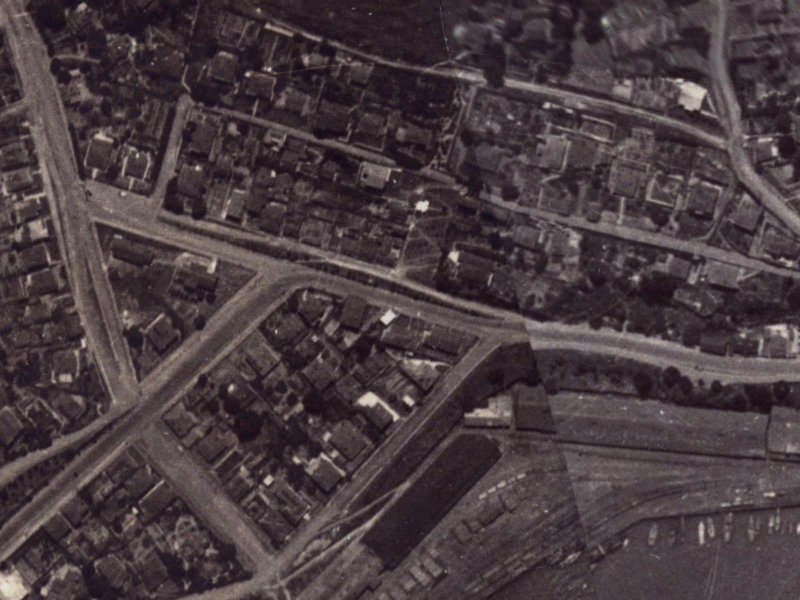 5 Simeon Quay from the air, 1925-1929