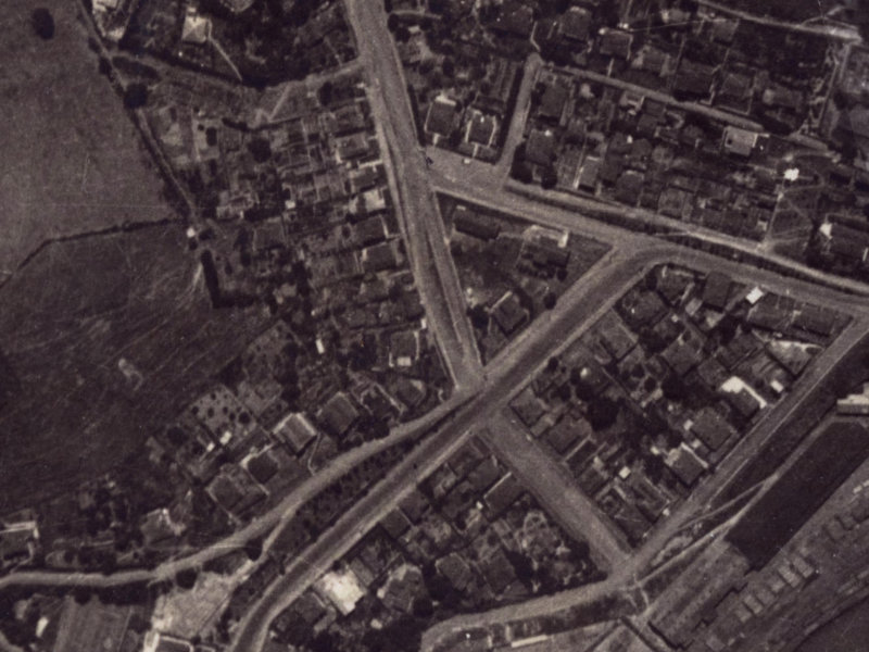 13 Voelas Road from the air, 1925-1929