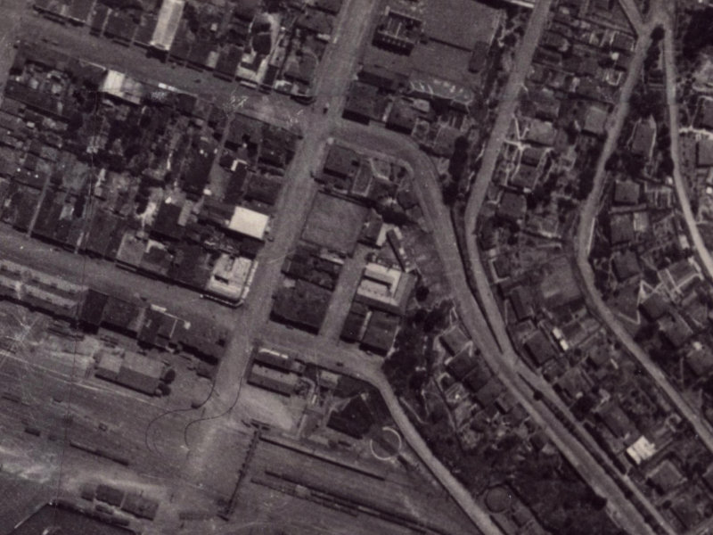 2–4 Donald Street from the air, 1925-1929