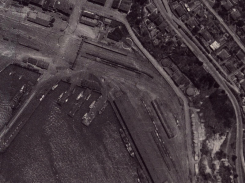 14 Gladstone Quay from the air, 1925-1929