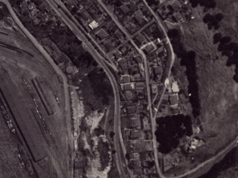 31-49 Sumner Road from the air, 1925-1929