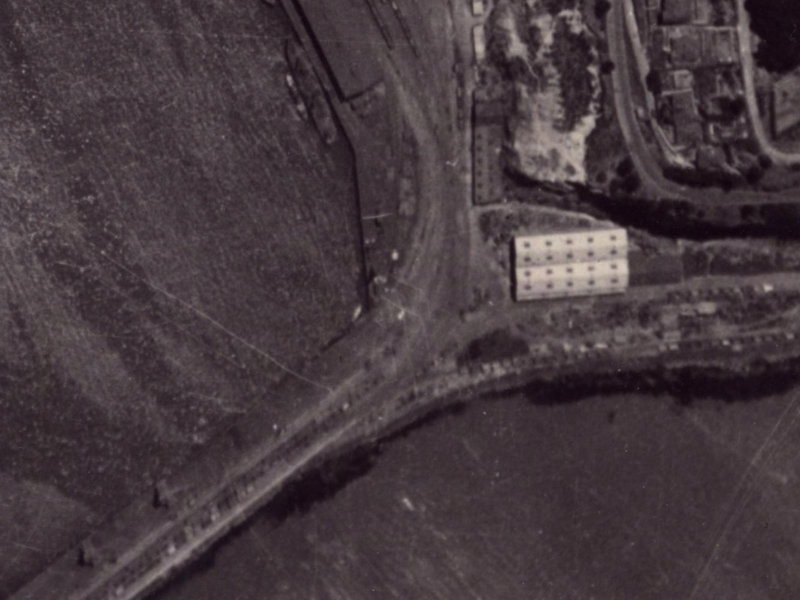 35 Gladstone Quay from the air, 1925-1929