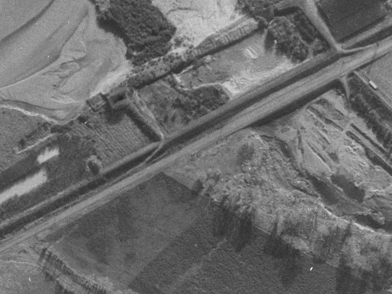 173–181 Coutts Island Road from the air, 1940-1944