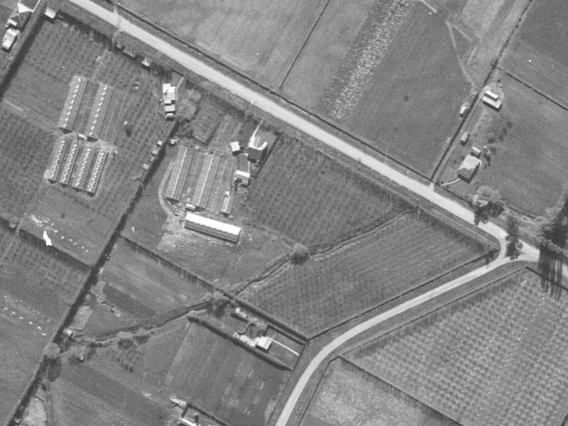 393 Sawyers Arms Road from the air, 1940-1944