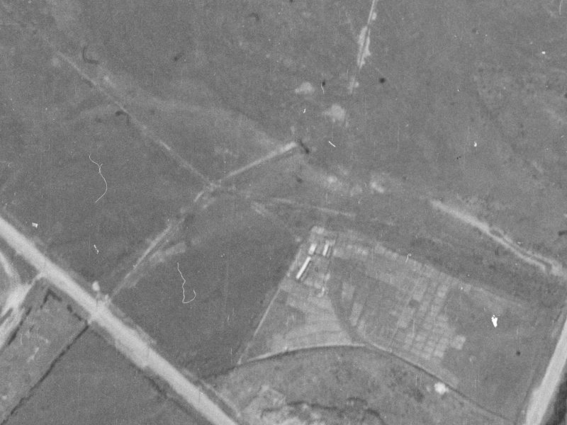 530/546A Memorial Avenue from the air, 1940-1944