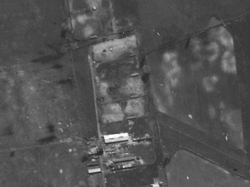 31 Yellowstone Crescent from the air, 1940-1944