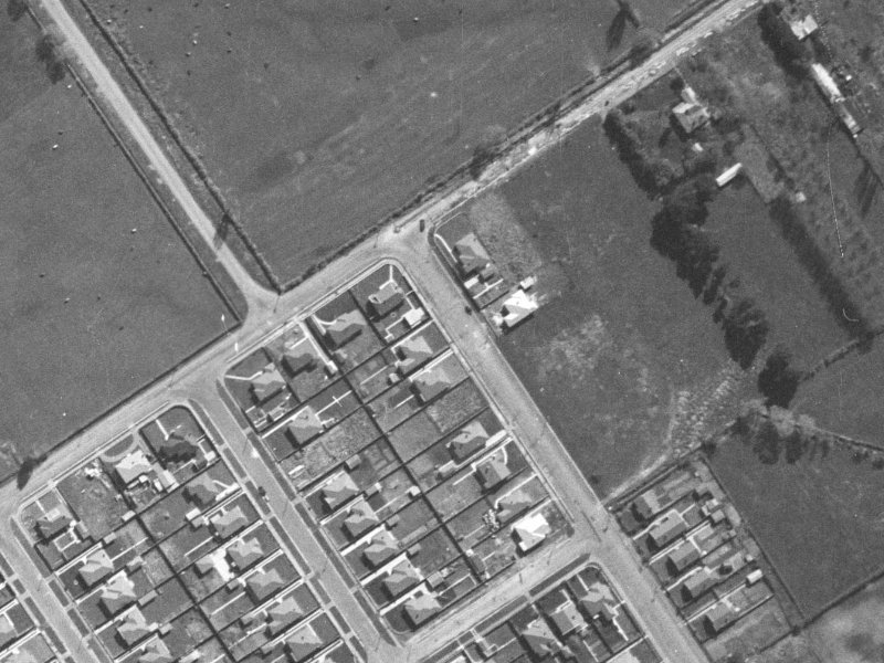 81 Thames Street from the air, 1940-1944