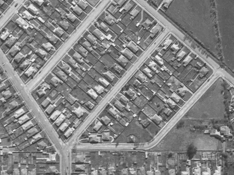 5-39 Thornton Street from the air, 1940-1944
