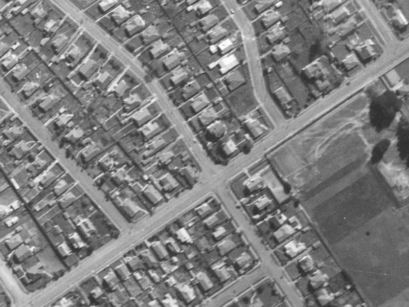 10 Hartley Avenue from the air, 1940-1944
