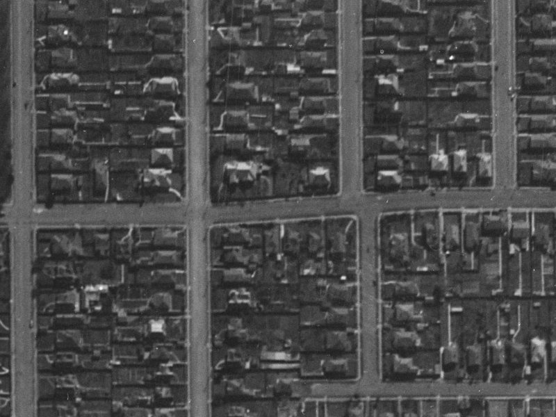 67-83 Edward Avenue from the air, 1940-1944