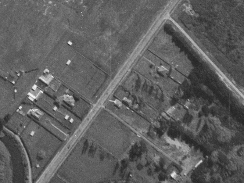 132-136 Wainoni Road from the air, 1940-1944