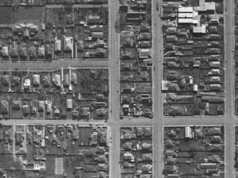 114 Caledonian Road from the air, 1940-1944