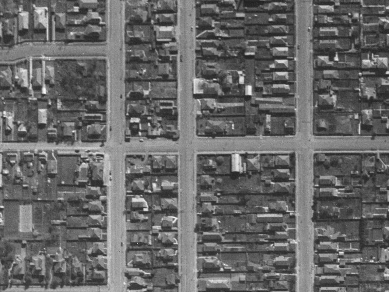 3–29 Canon Street from the air, 1940-1944