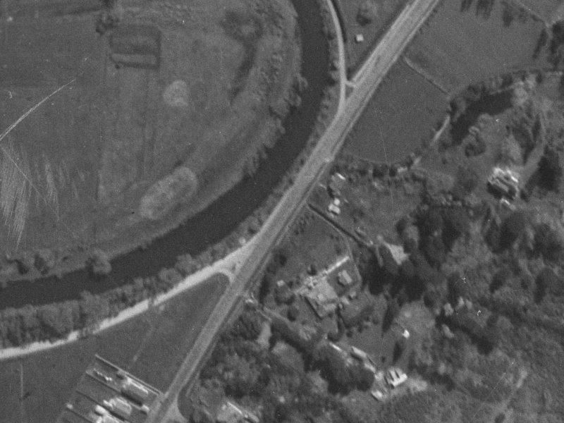88–100 Wainoni Road from the air, 1940-1944