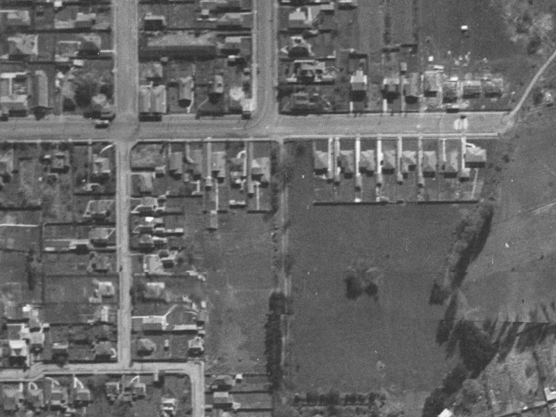 43 Evelyn Couzins Avenue from the air, 1940-1944