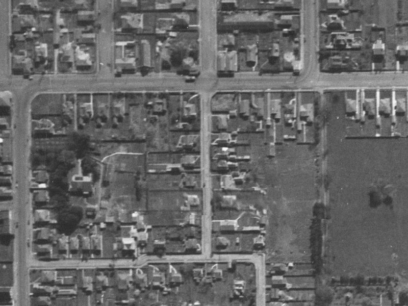 16-20 Tweed Street from the air, 1940-1944