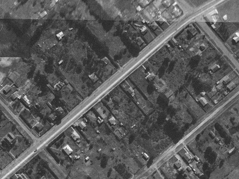 302 Pages Road from the air, 1940-1944