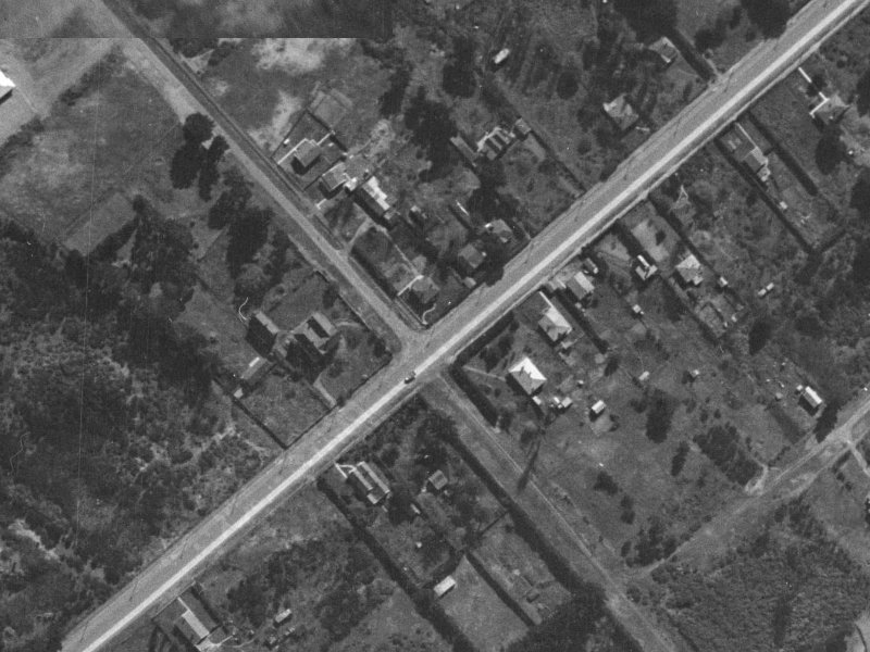 273 Pages Road from the air, 1940-1944