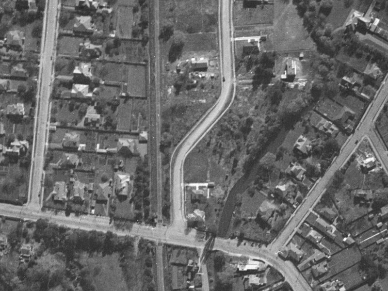 8 Clifford Avenue from the air, 1940-1944