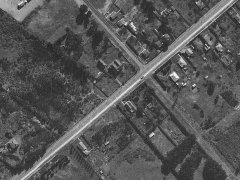 189 Pages Road from the air, 1940-1944
