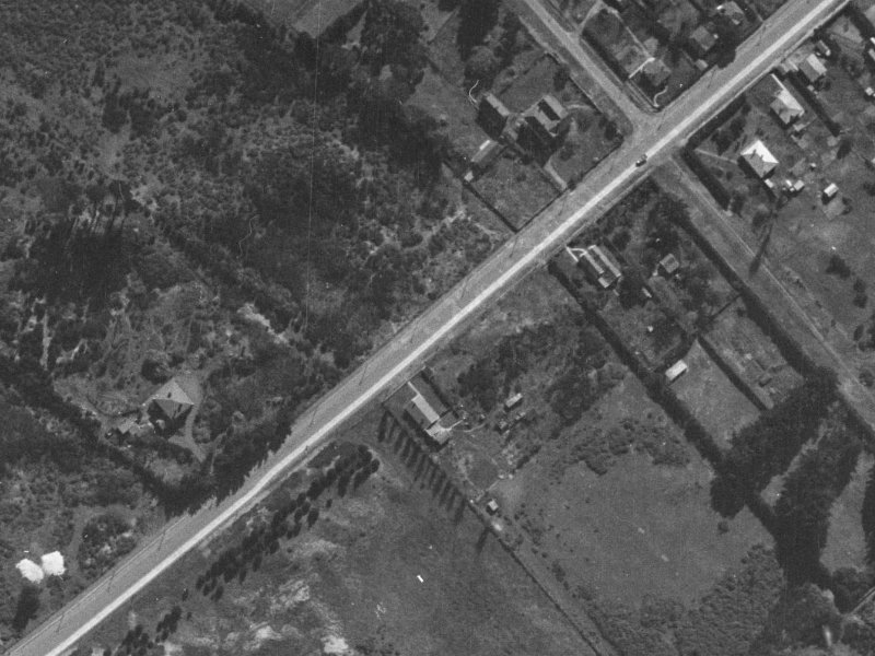 181 Pages Road from the air, 1940-1944