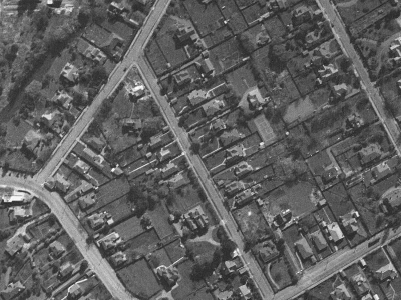 18 Queens Avenue from the air, 1940-1944