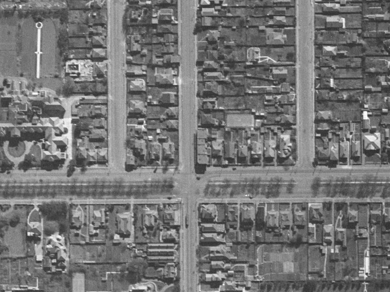 924 Colombo Street from the air, 1940-1944