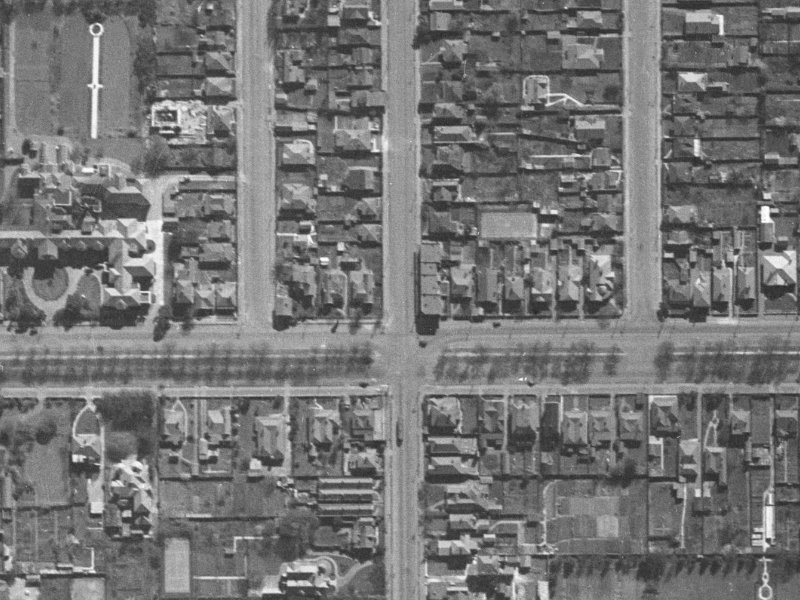 926-920 Colombo Street from the air, 1940-1944