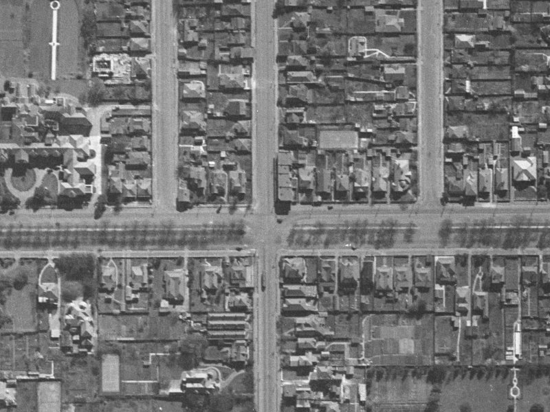 920 Colombo Street from the air, 1940-1944