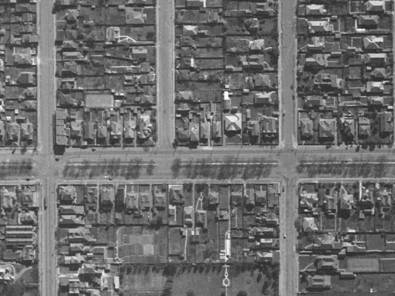 185 Bealey Avenue from the air, 1940-1944