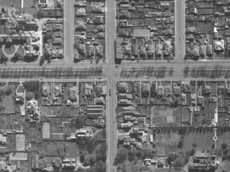 918-914 Colombo Street from the air, 1940-1944