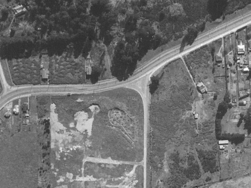 90 Pages Road from the air, 1940-1944
