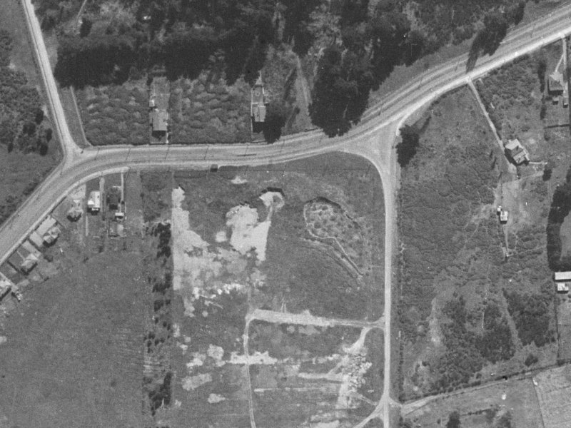 86 Pages Road from the air, 1940-1944