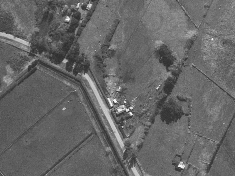 451–511 Breezes Road from the air, 1940-1944