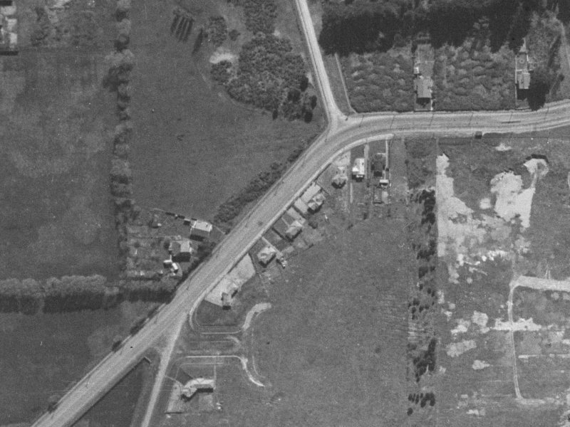 50 Pages Road from the air, 1940-1944