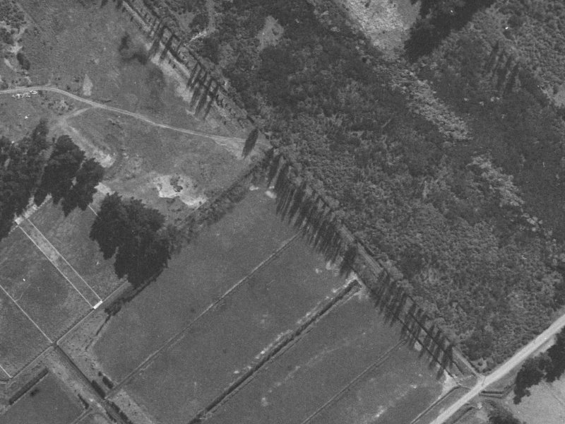 230 Pages Road from the air, 1940-1944