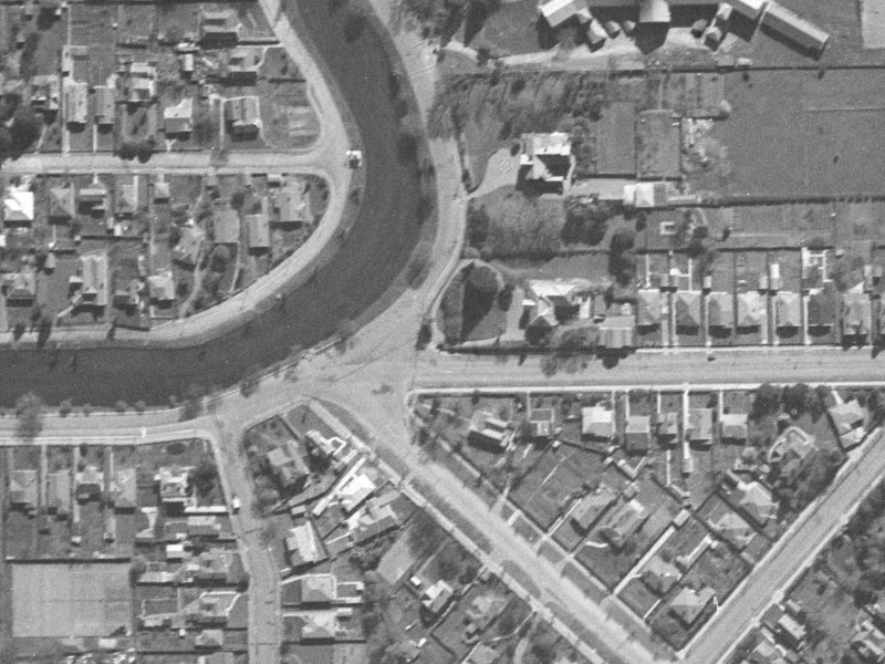 25 Woodham Road from the air, 1940-1944