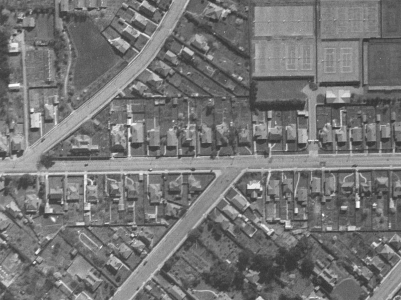 91 Woodham Road from the air, 1940-1944