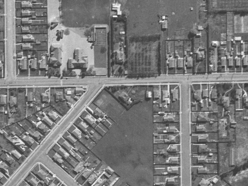 218 Woodham Road from the air, 1940-1944