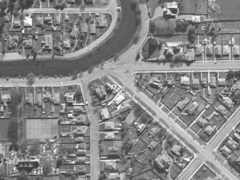122 Avonside Drive from the air, 1940-1944
