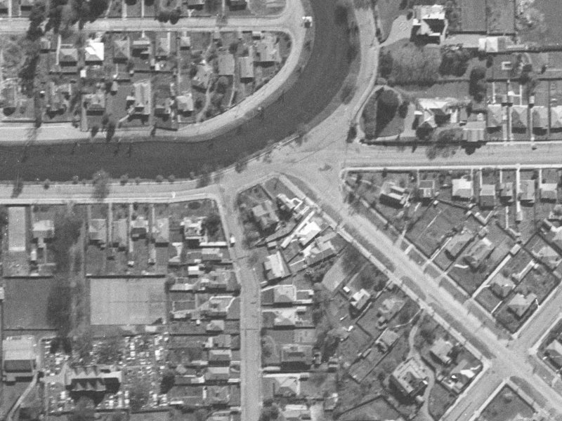 124 Avonside Drive from the air, 1940-1944