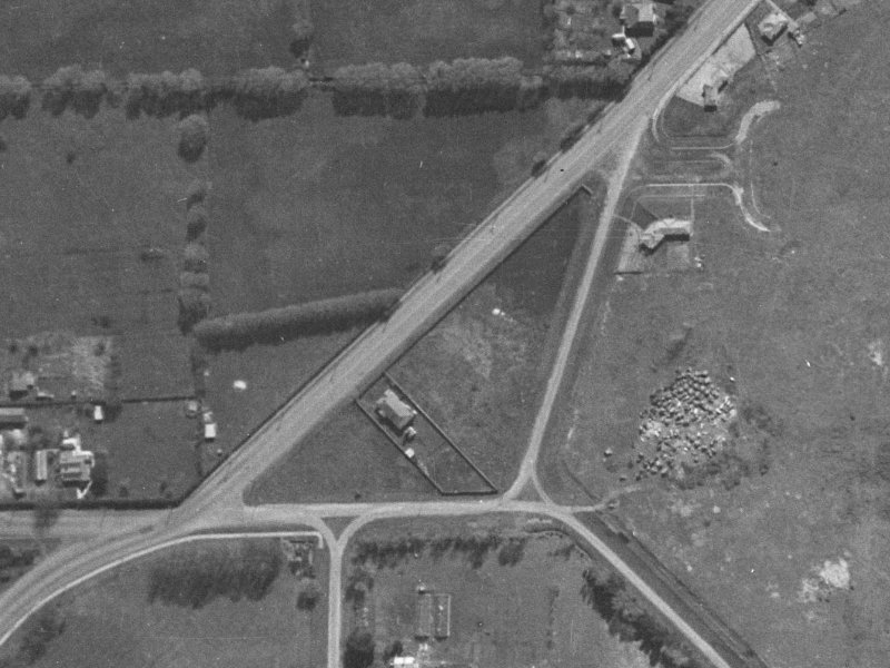 5 Pages Road from the air, 1940-1944