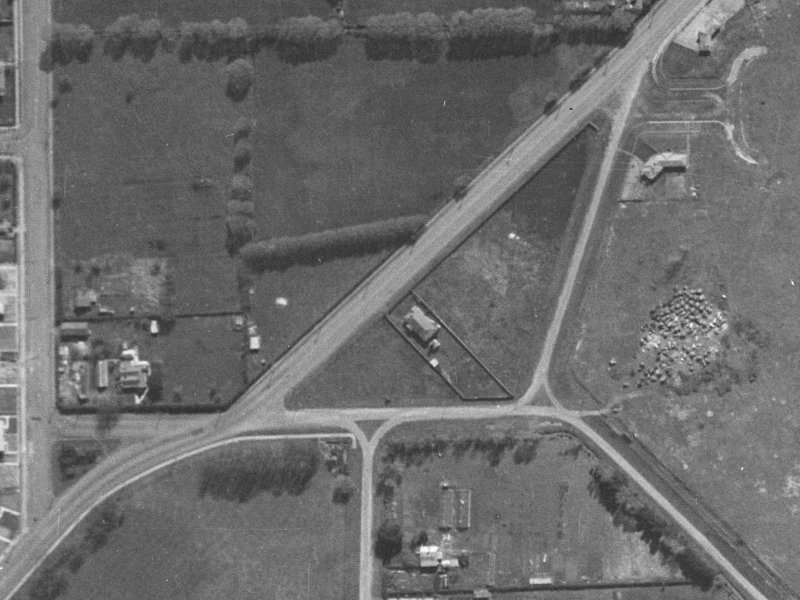 6 Pages Road from the air, 1940-1944