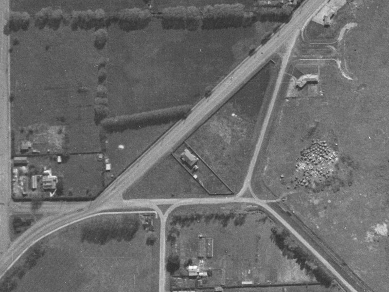 8 Pages Road from the air, 1940-1944