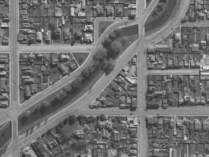 314-316 Oxford Terrace from the air, 1940-1944