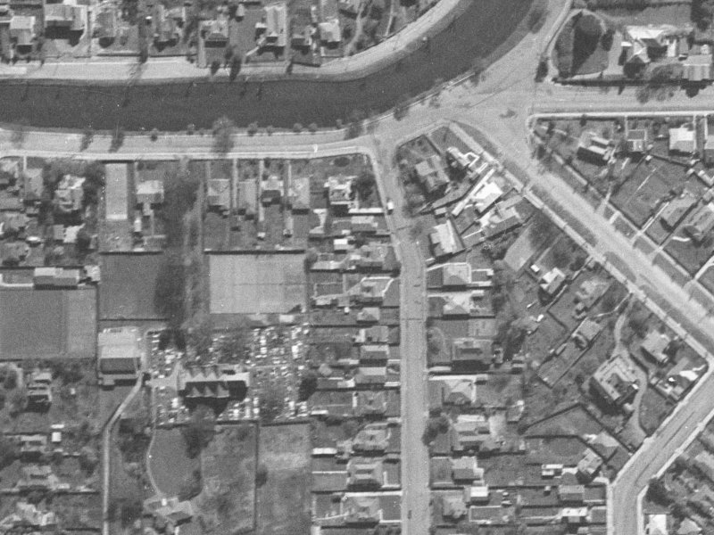 20 Lychgate Close from the air, 1940-1944