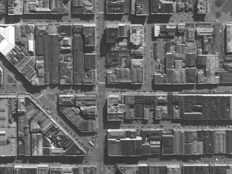 174–206 Cashel Street from the air, 1940-1944