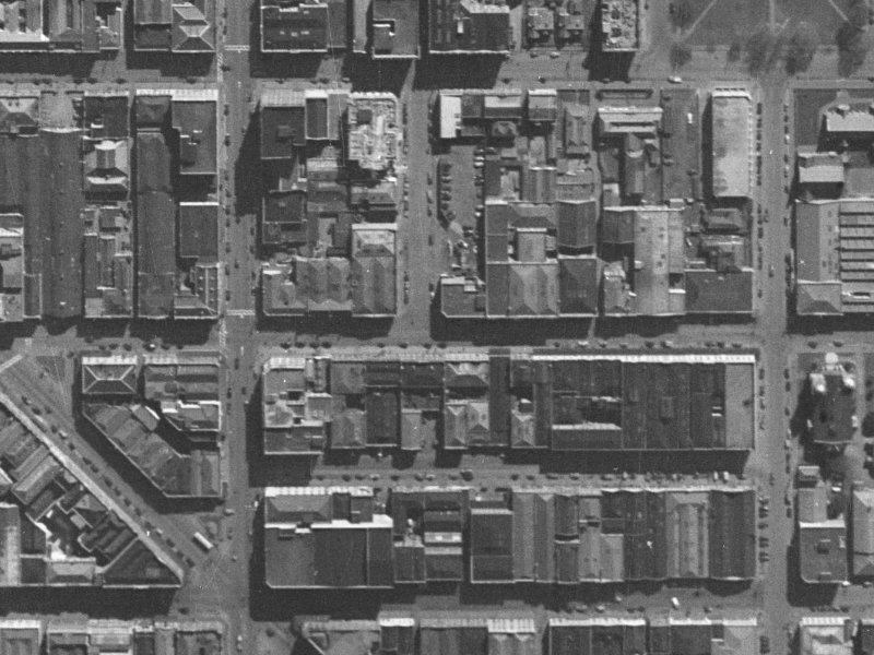 210-202 Cashel Street from the air, 1940-1944