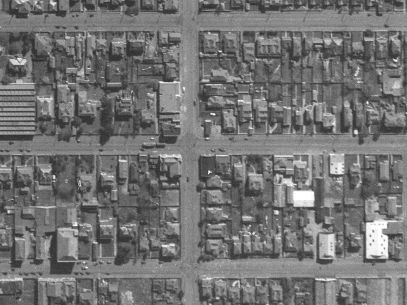 265-269 Cashel Street from the air, 1940-1944