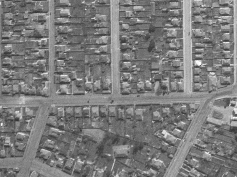 455-471 Tuam Street from the air, 1940-1944